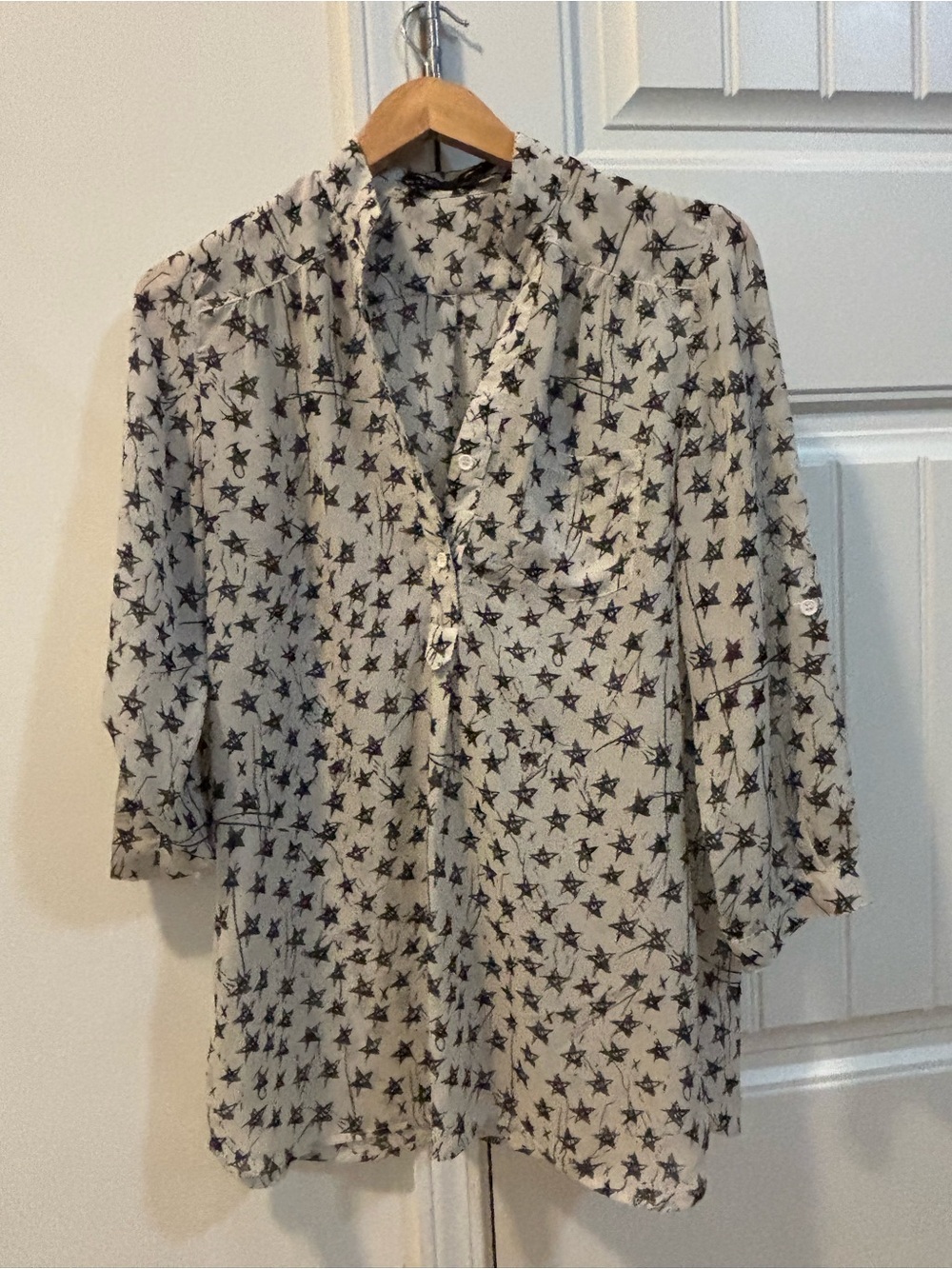 Ali & Kris Cream Button-Front Star Print Shirt